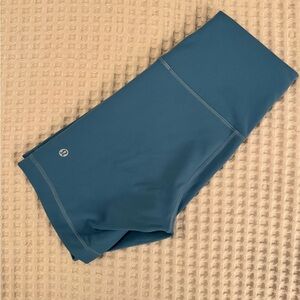 Lululemon Wunder Train 6” high rise bike shorts